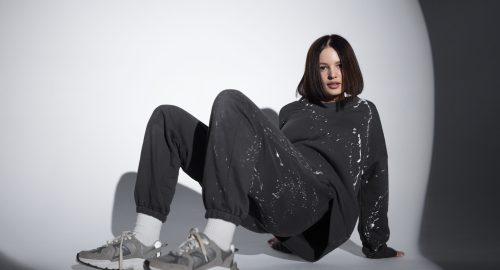 expressive-woman-moving-her-body-full-shot